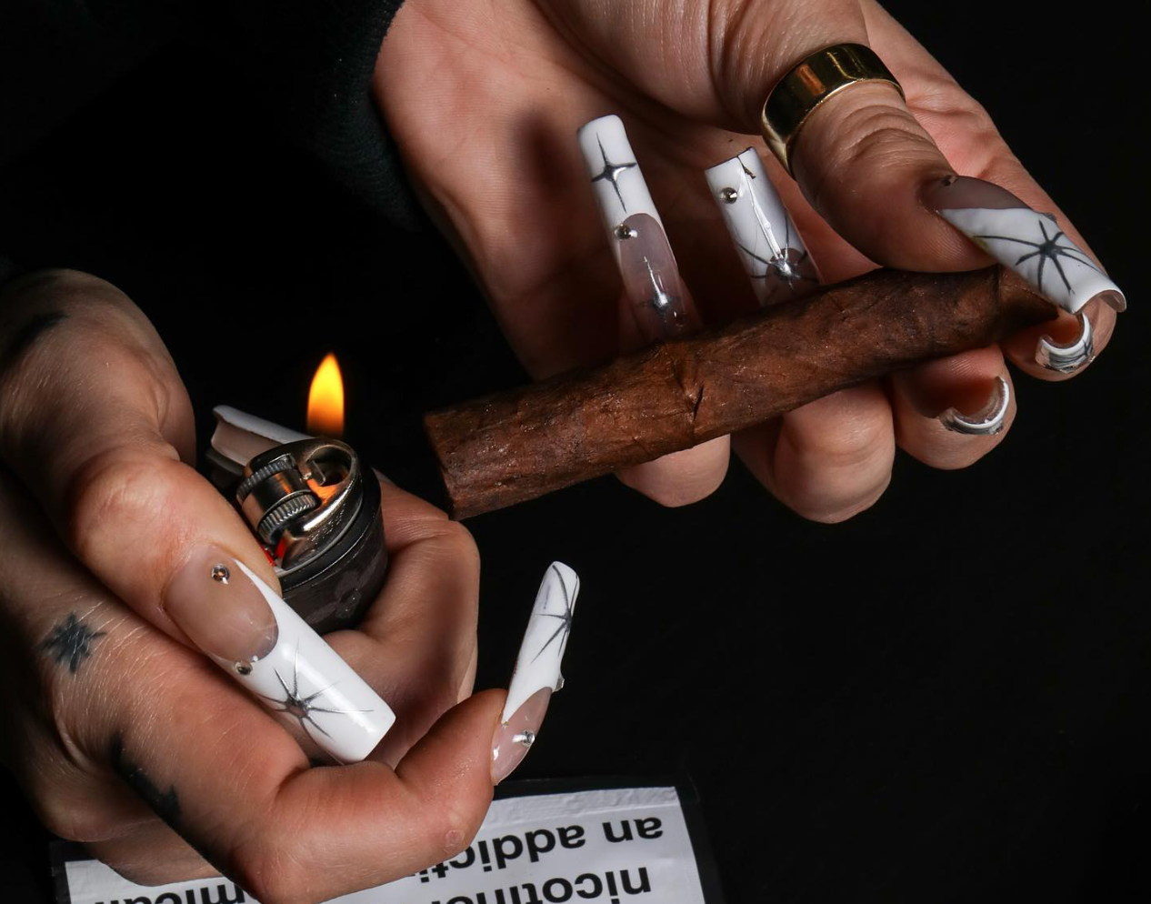 STIIIZY’s Premium All Natural Leaf Blunt Wraps: Traditional Smoking Meets Innovation