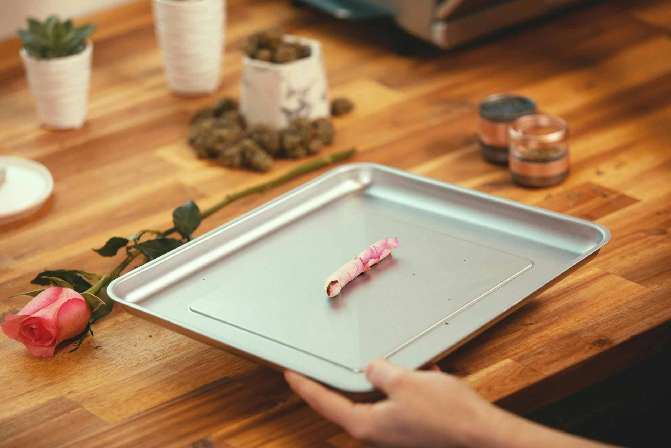 How To Roll A Rose Petal Blunt