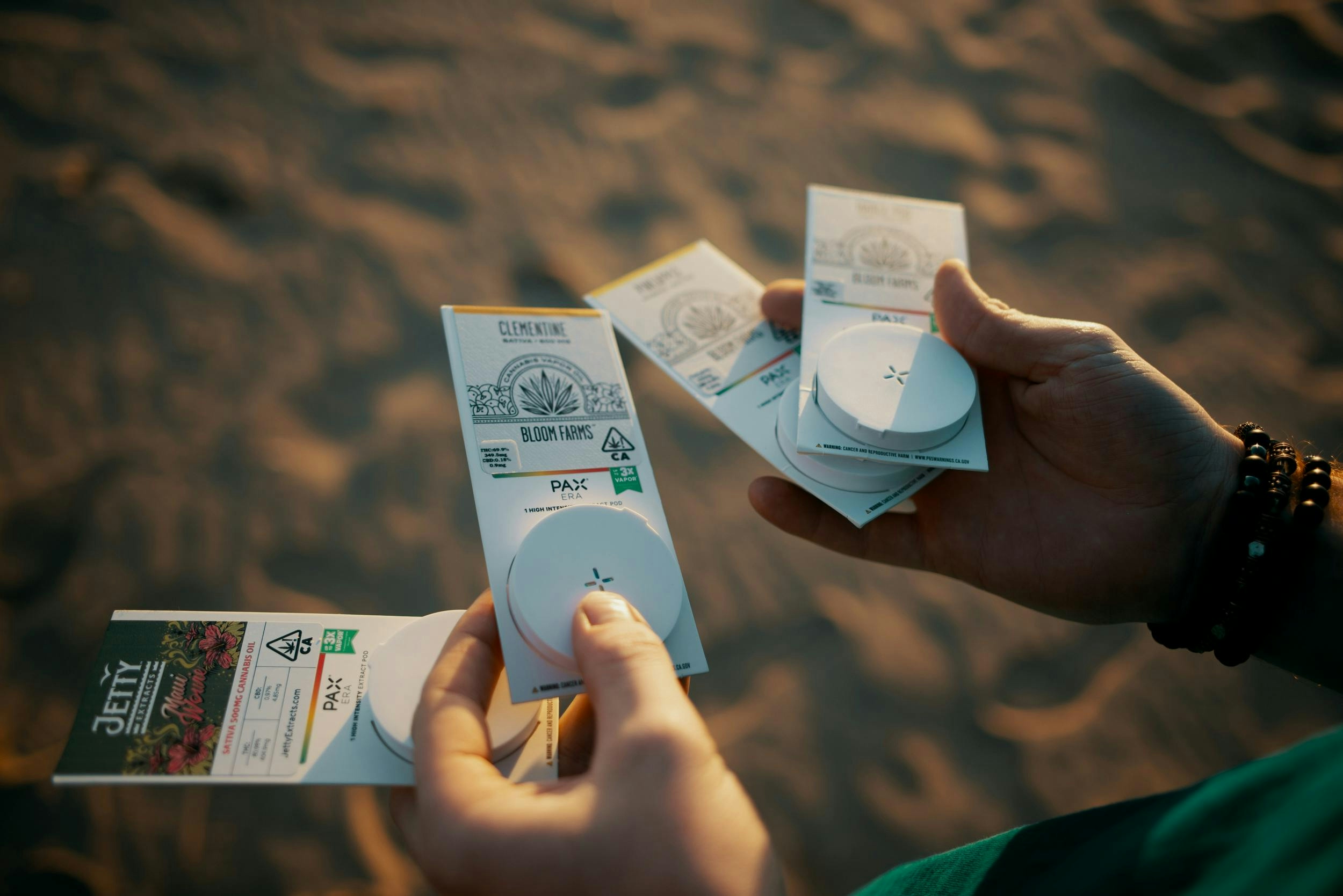 PAX Era Review: Smart Vapes With A Premium Feel