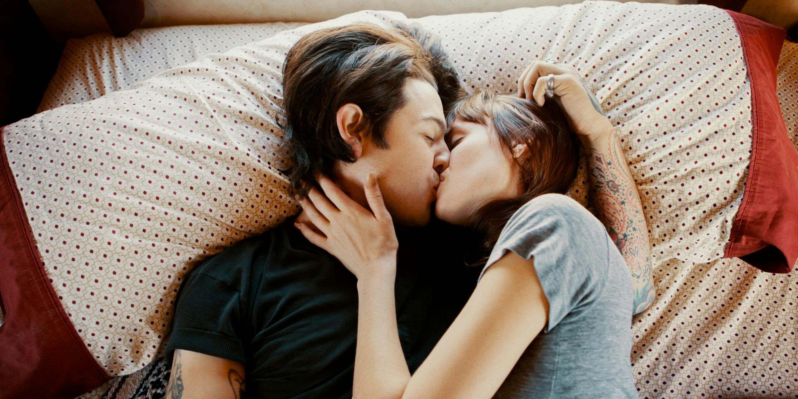 Why Making Out While Stoned is so Goddamn Hot