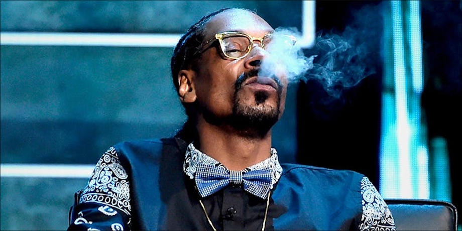 How To Ask Someone If They Smoke Weed: 9 Different Ways