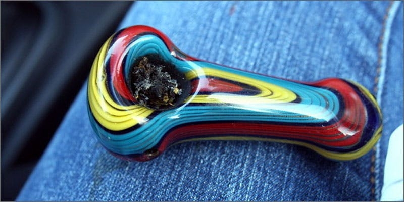 How To Ash A Joint, Bong, Or Pipe The Right Way