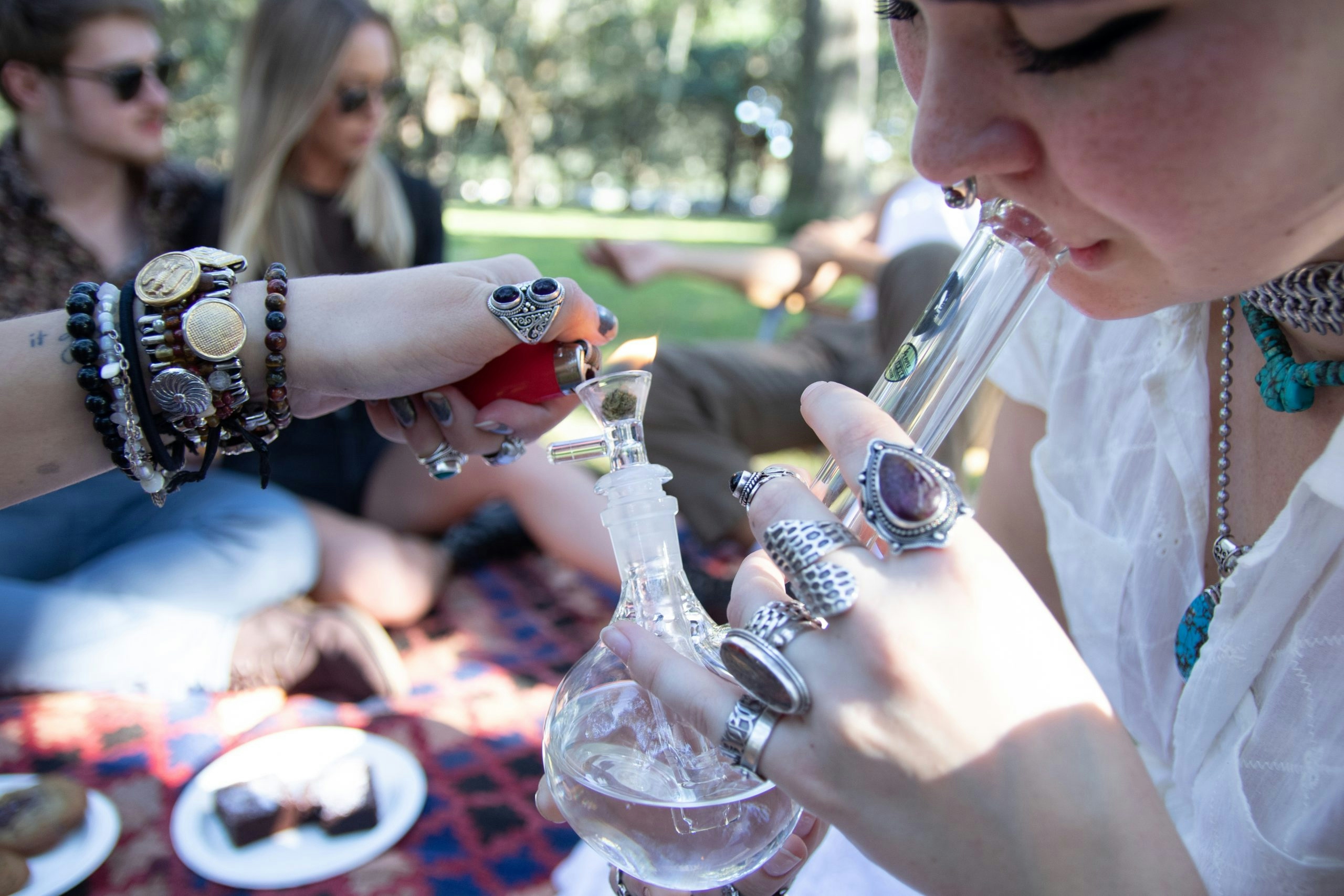 We Tested Glassblower-Designed Bongs, Rigs, And Vapes: Here’s What We Think