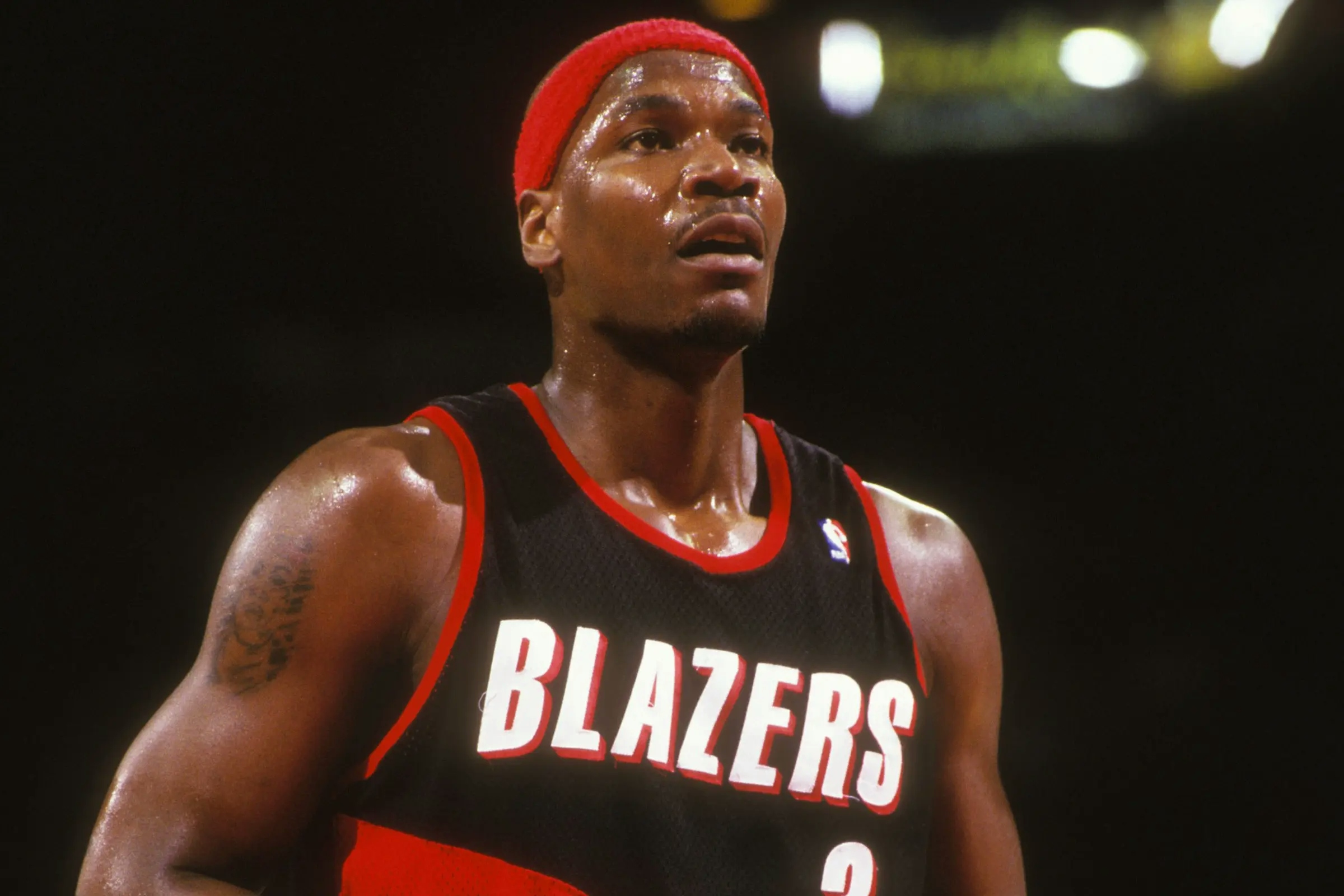 10 Famous Basketball Players Who Smoke Weed