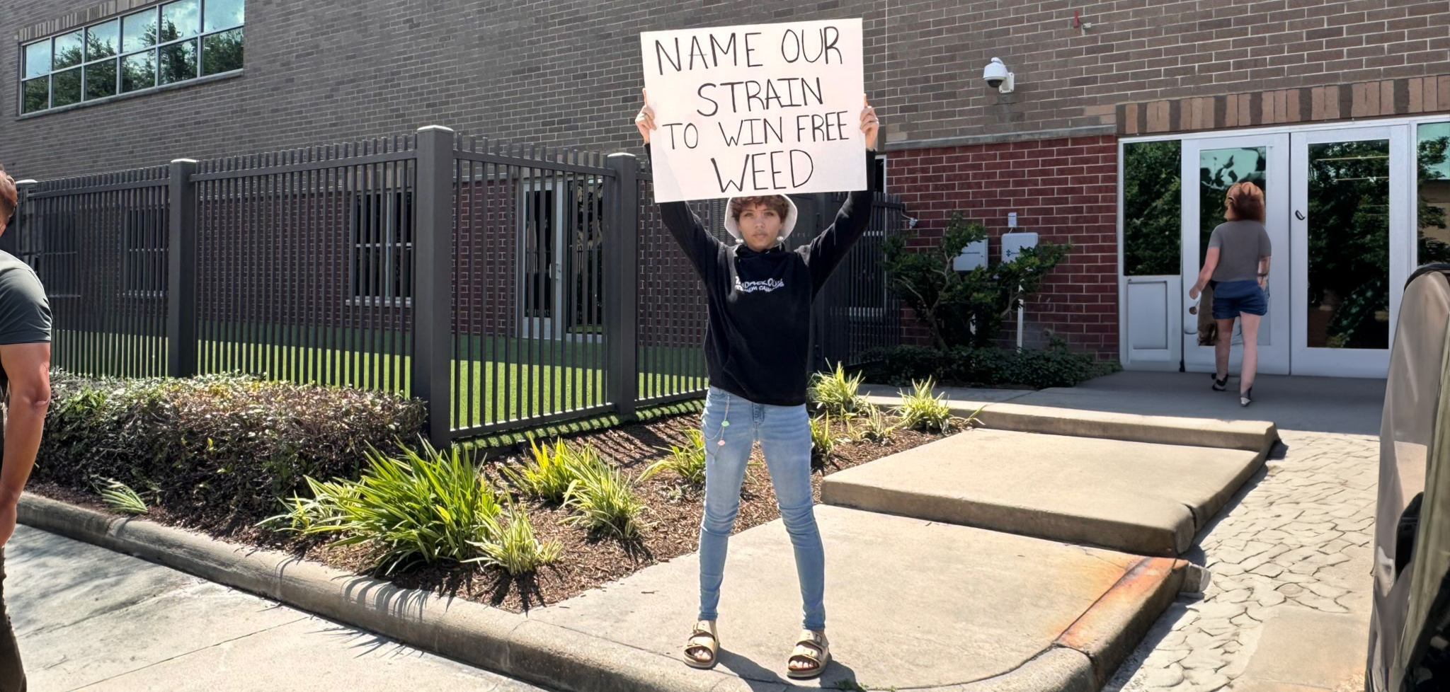 Your Chance To Name A Strain: Winner Gets 1 FREE Ounce From Indacloud