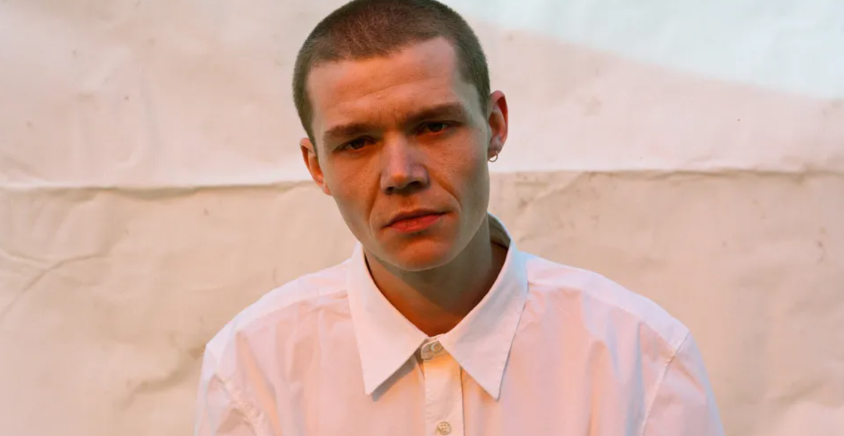 10 Songs For Your Solo Sesh Playlist