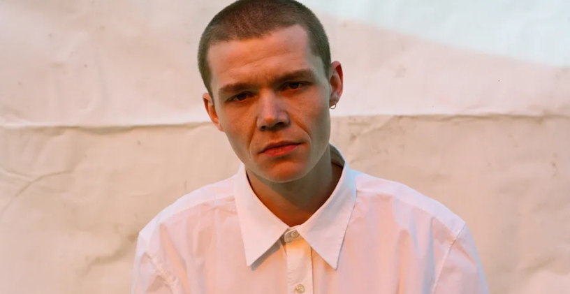 10 Songs For Your Solo Sesh Playlist