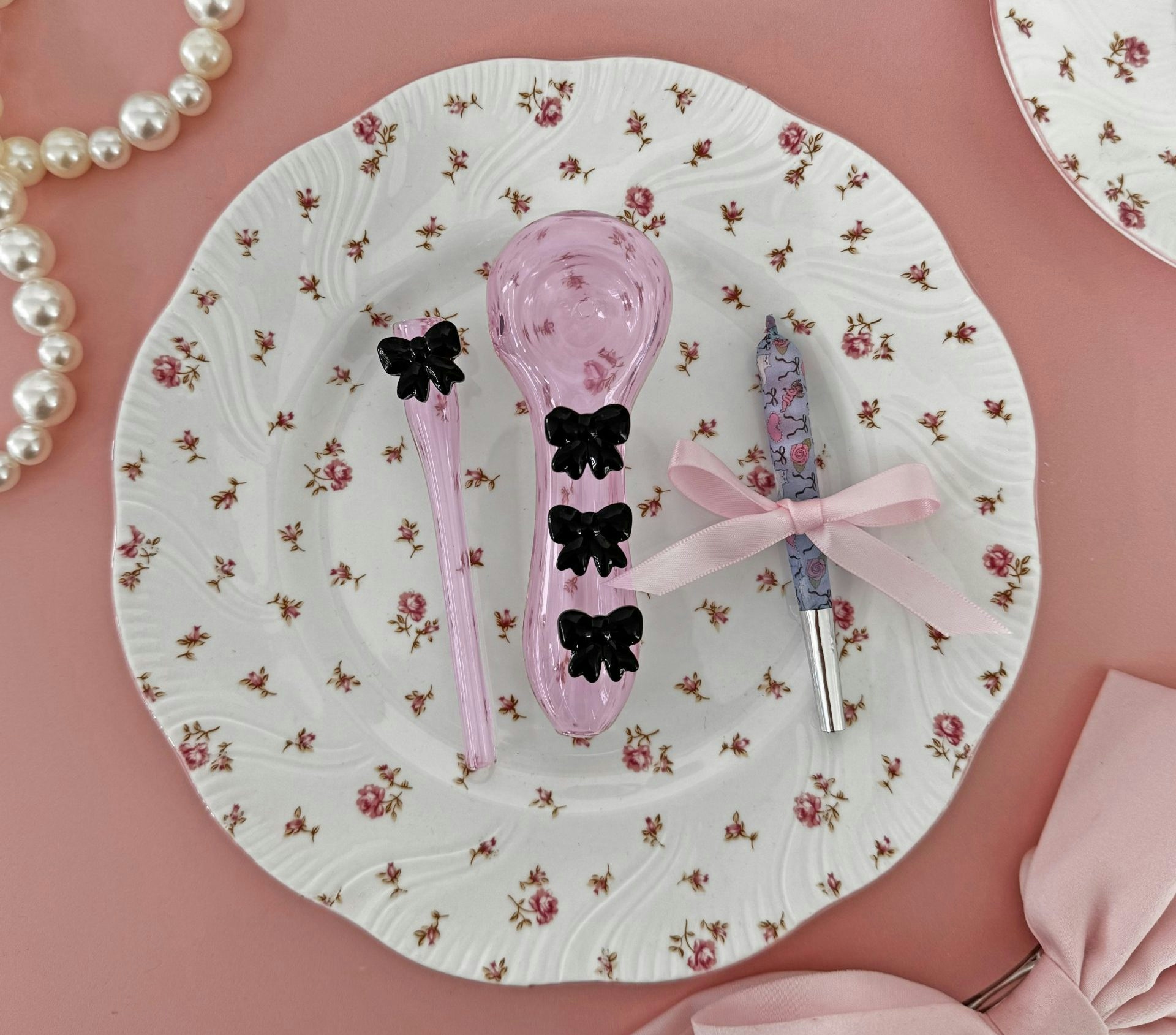 7 Beautiful Weed Accessories You Never Knew Existed