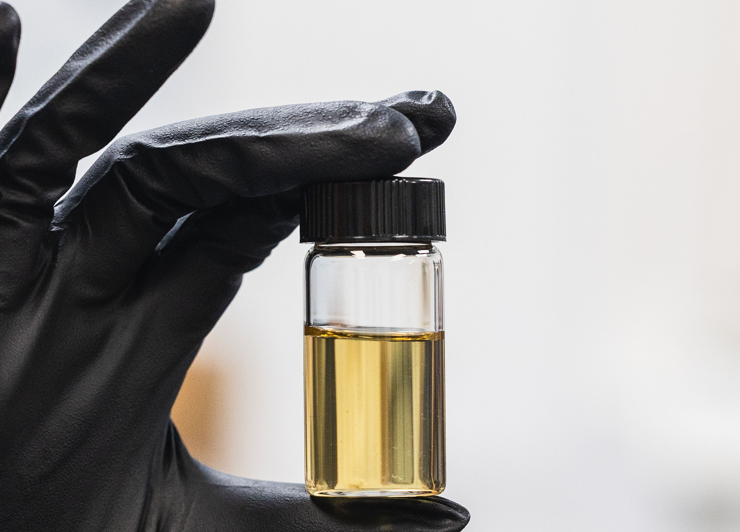 Why Cannabis Companies Are Mixing Terpenes In Distillate, Oil & Vapes