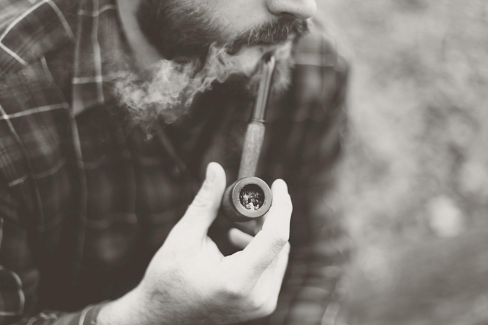 Make Your Own Wooden Gandalf Pipe For Weed