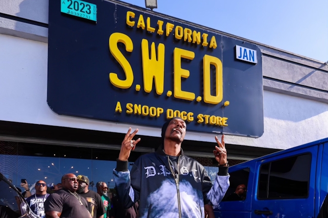 Snoop Dogg Dispensary: The Doggfather’s Weed Shop Delivers Straight To Your Door