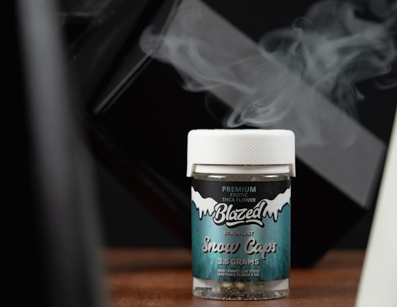 THCA Snow Caps Review From Bloomz Hemp