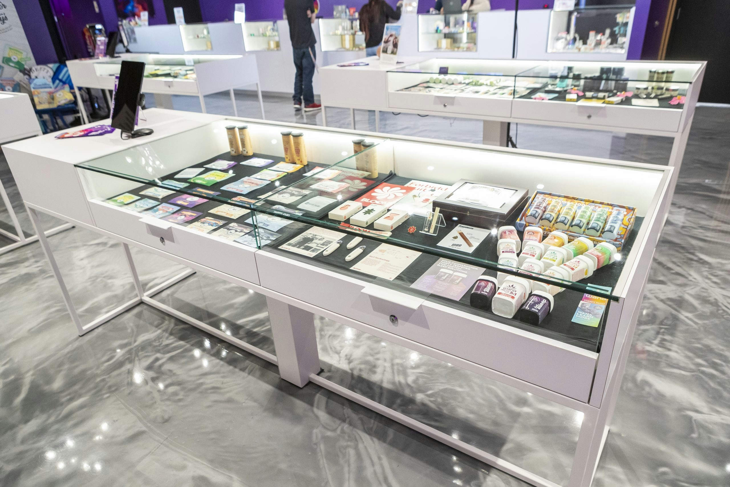 Looking for the Best Carol Stream Dispensary? Try Bisa Lina