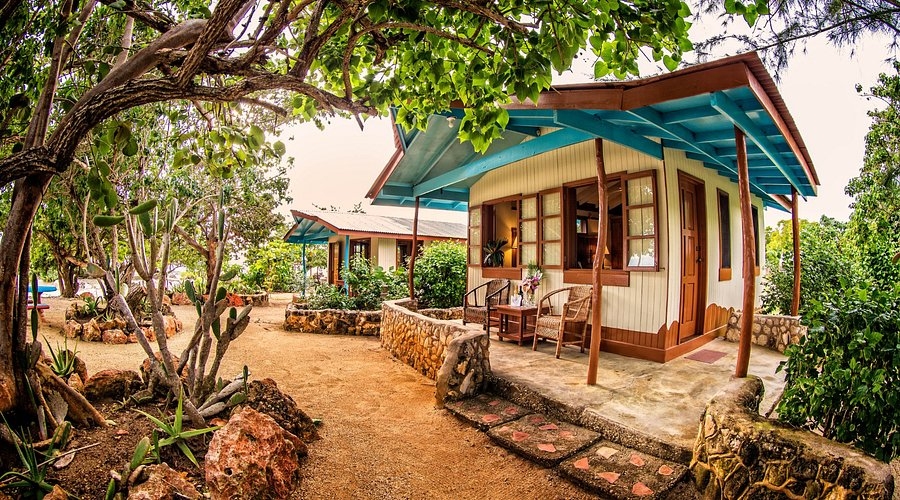 all inclusive weed-friendly resorts