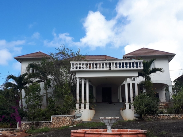 all inclusive weed-friendly resorts