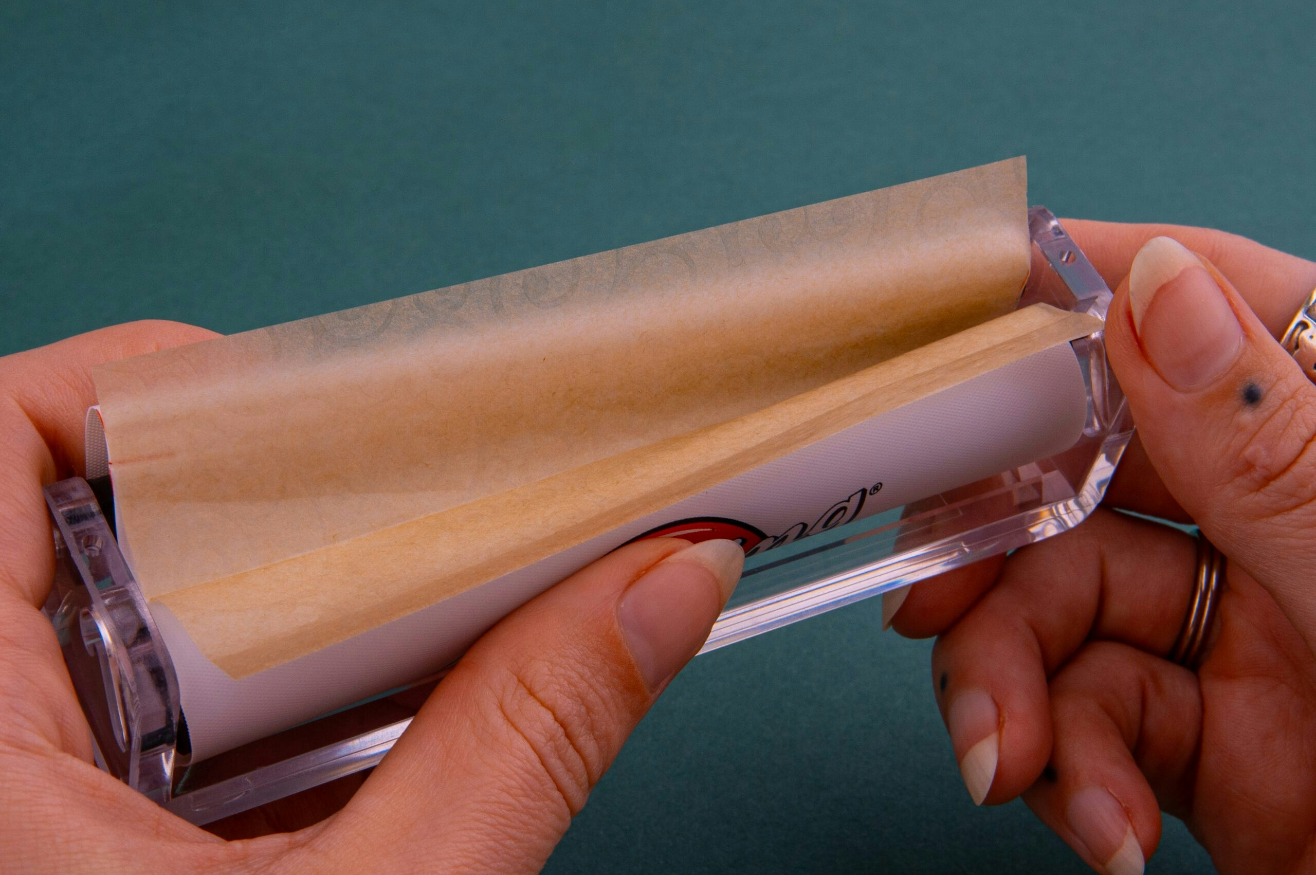 how to use a joint roller