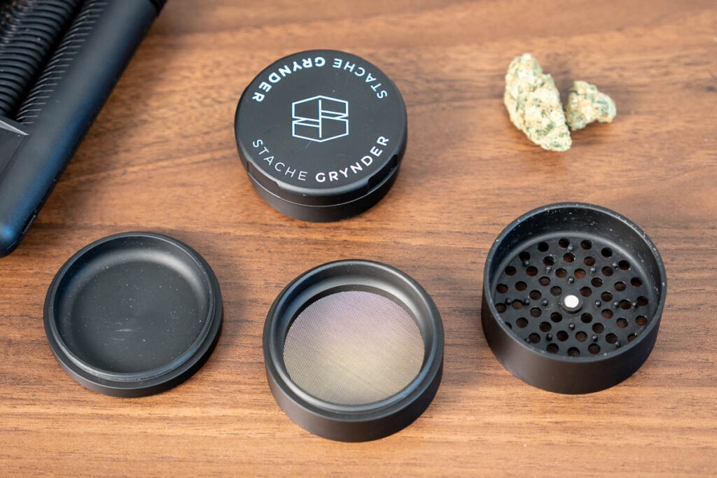 stache grynder