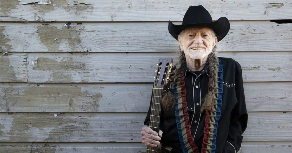 Does Willie Nelson Smoke Weed