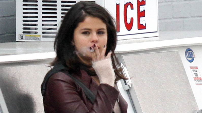 Does Selena Gomez Smoke Weed