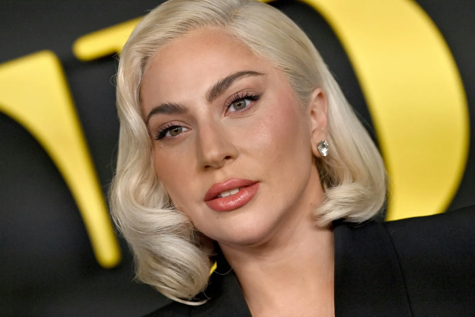 Famous Actresses Who Smoke Weed