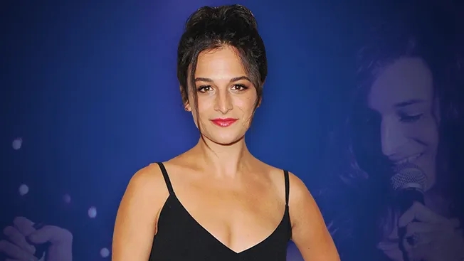 Famous Actresses Who Smoke Weed