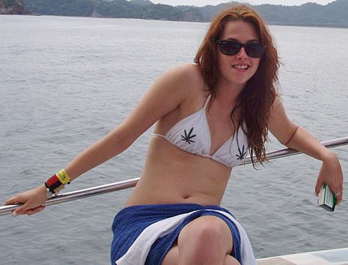 Famous Actresses Who Smoke Weed