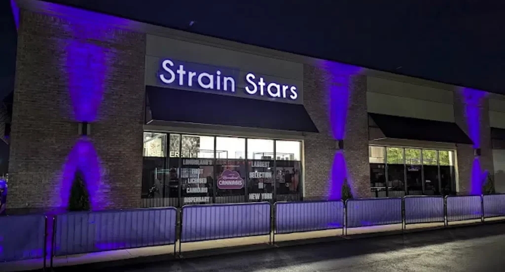 outside view of strain stars dispensary
