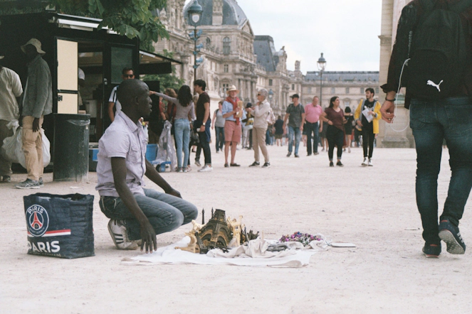 buy weed in paris