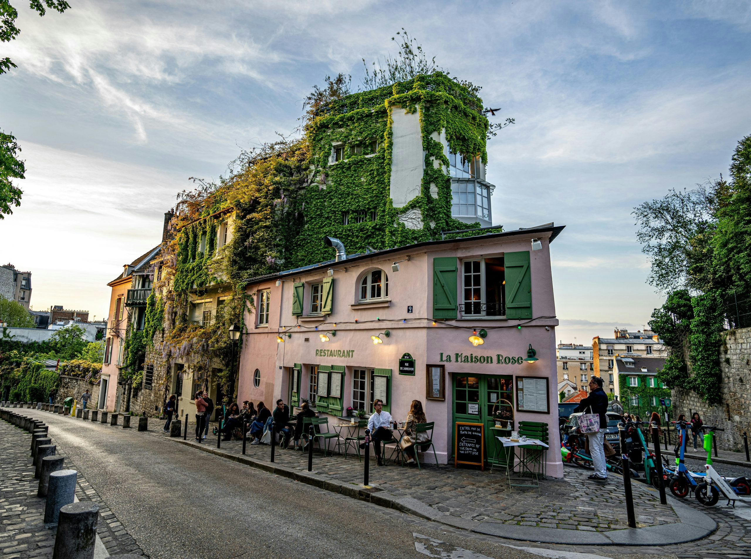 buy weed in paris
