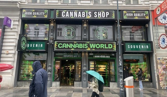 Buy Weed in Vienna