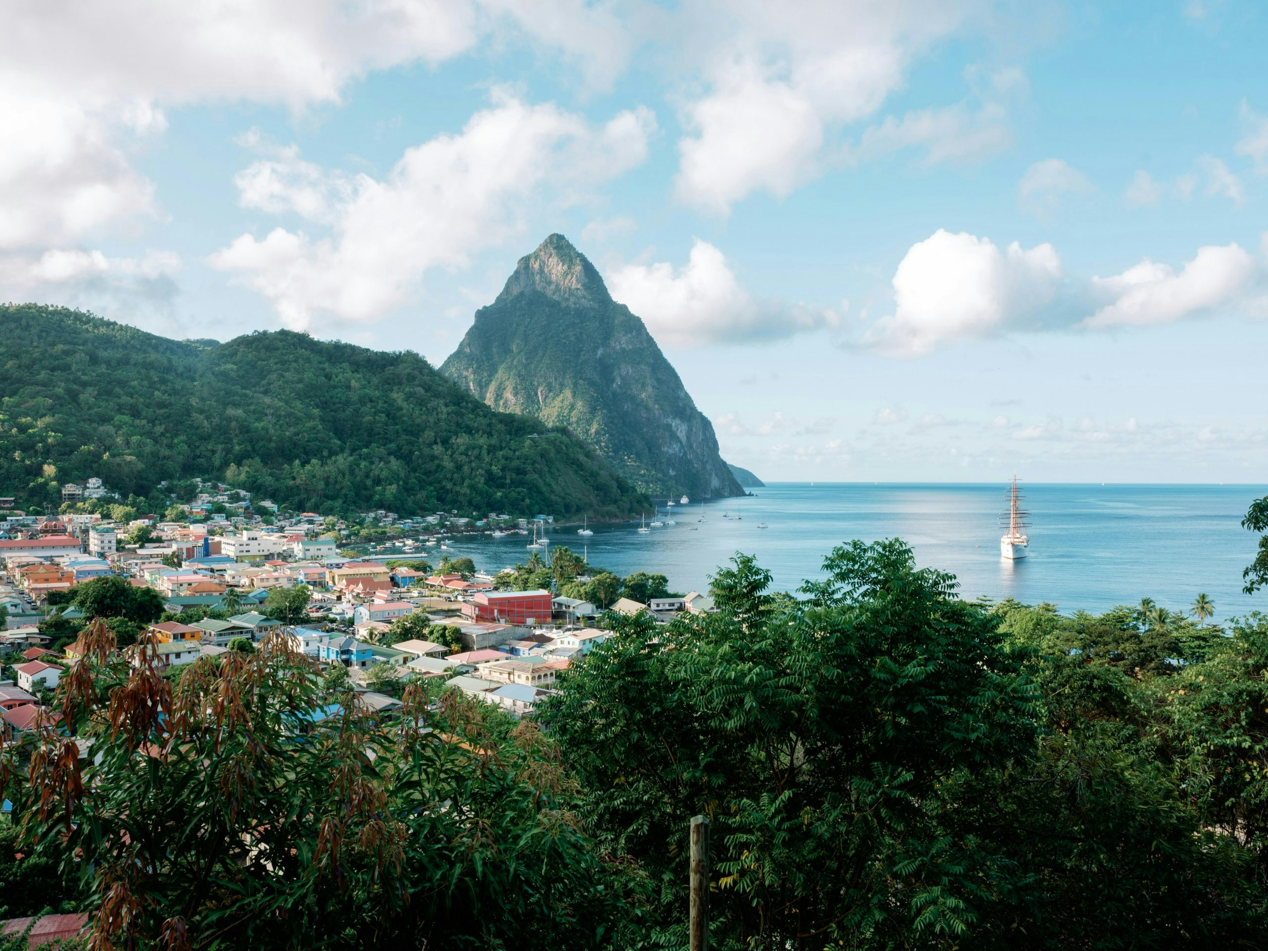 How to Buy Weed in St. Lucia