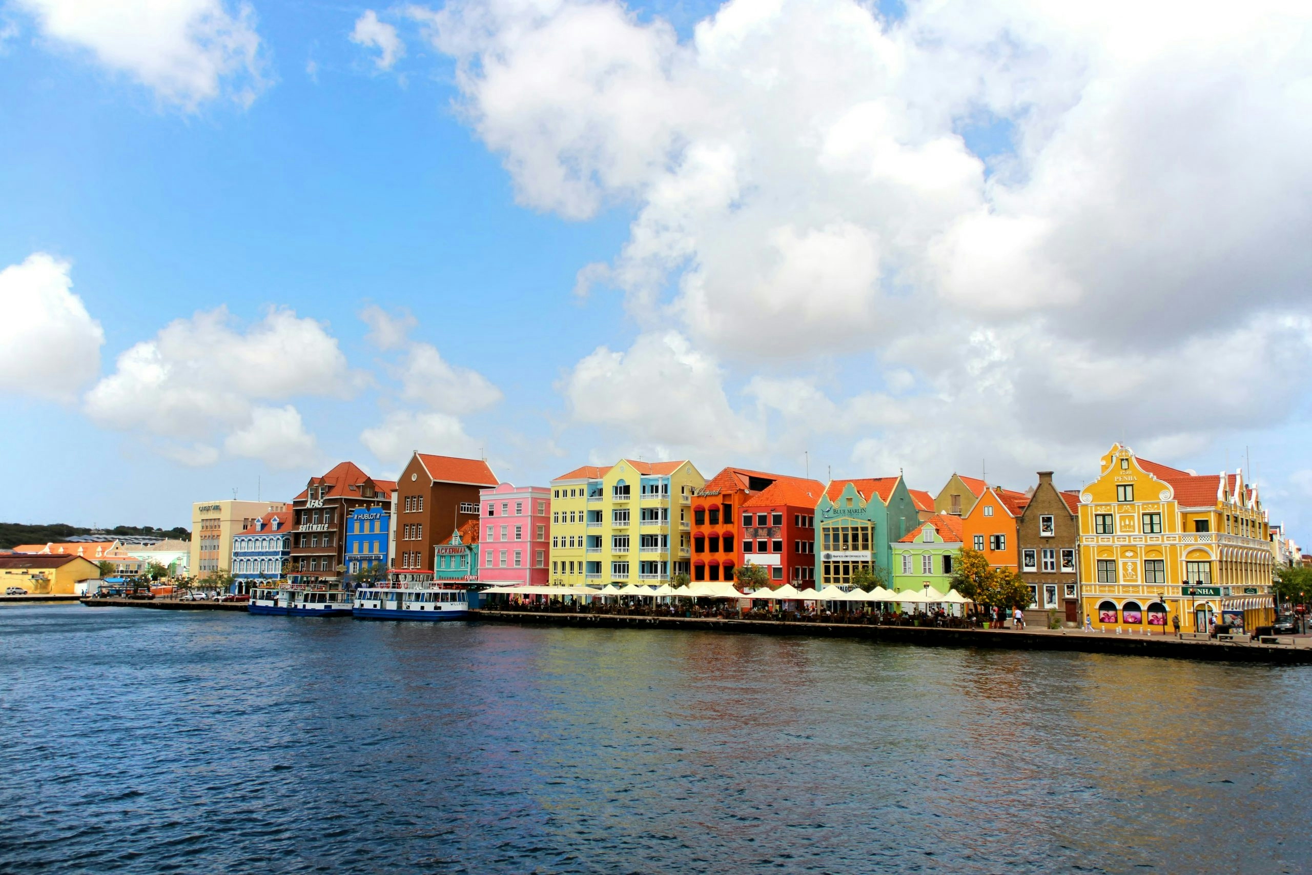buy weed in curacao