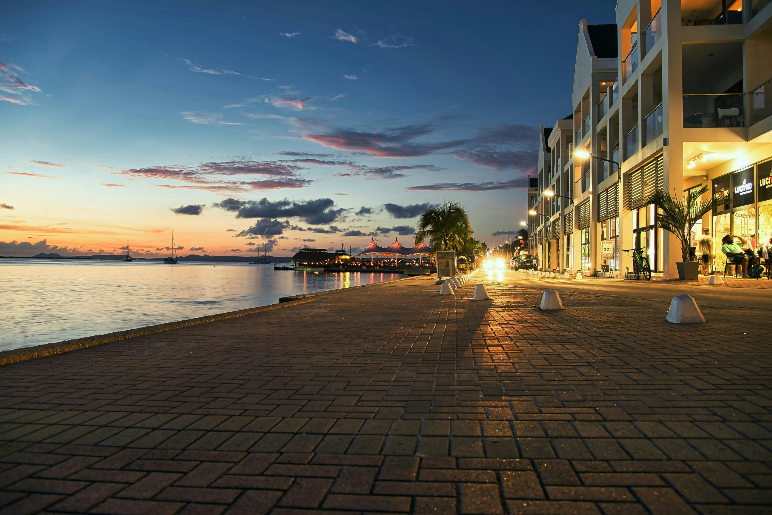 buy weed in curacao