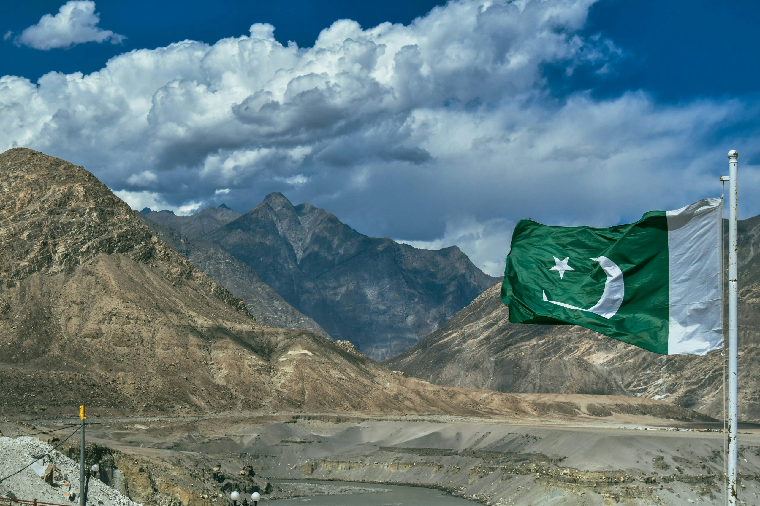 buy weed in pakistan