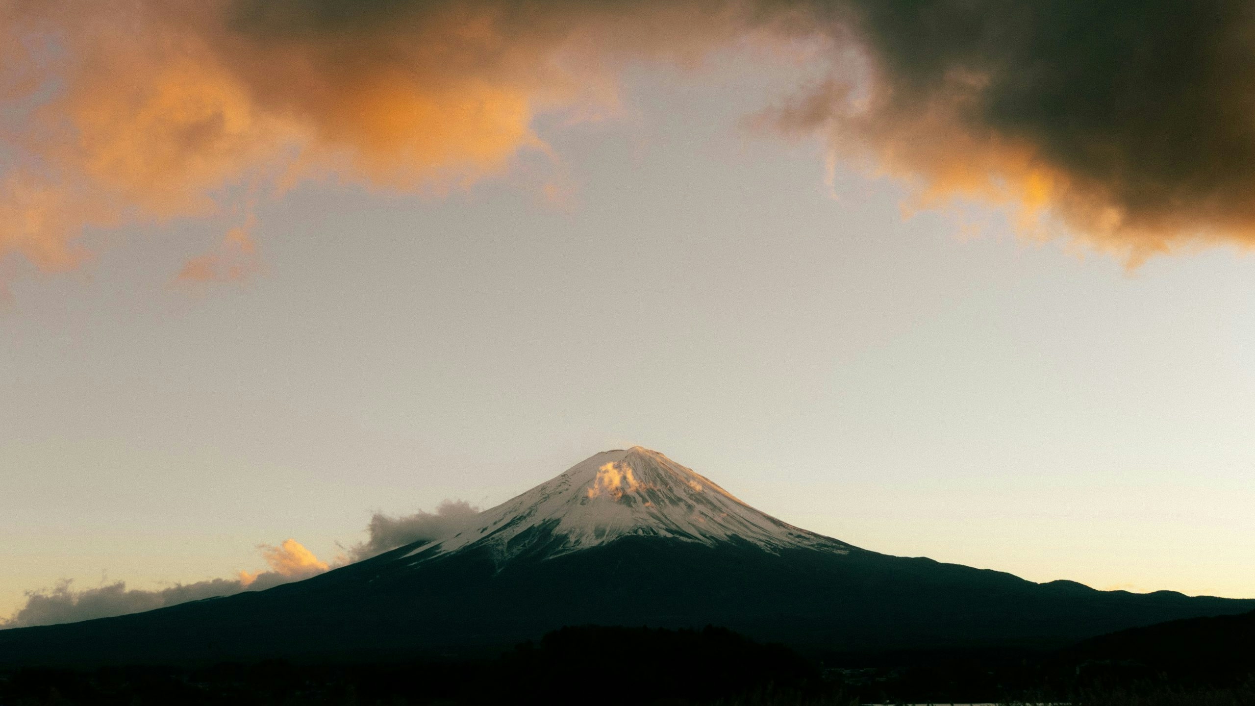 mont fuji in japan